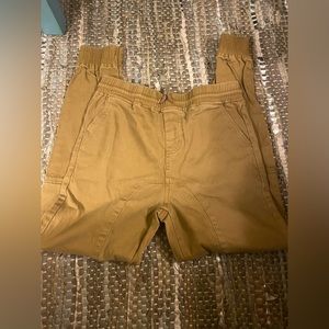 5/20🌻 Boys Khaki Joggers